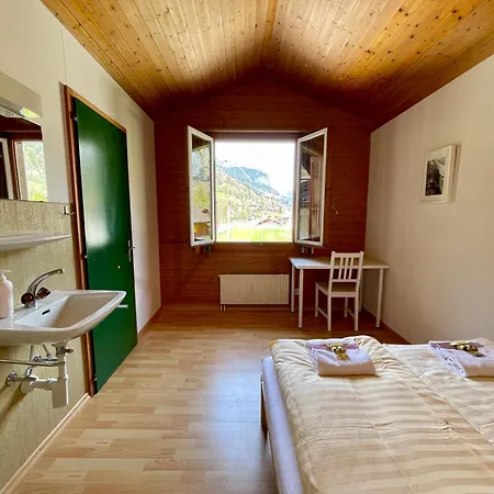 Alpine Base Hostel - Adults Only Lauterbrunnen Exterior photo