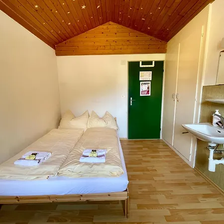 Alpine Base Hostel - Adults Only Lauterbrunnen Exterior photo
