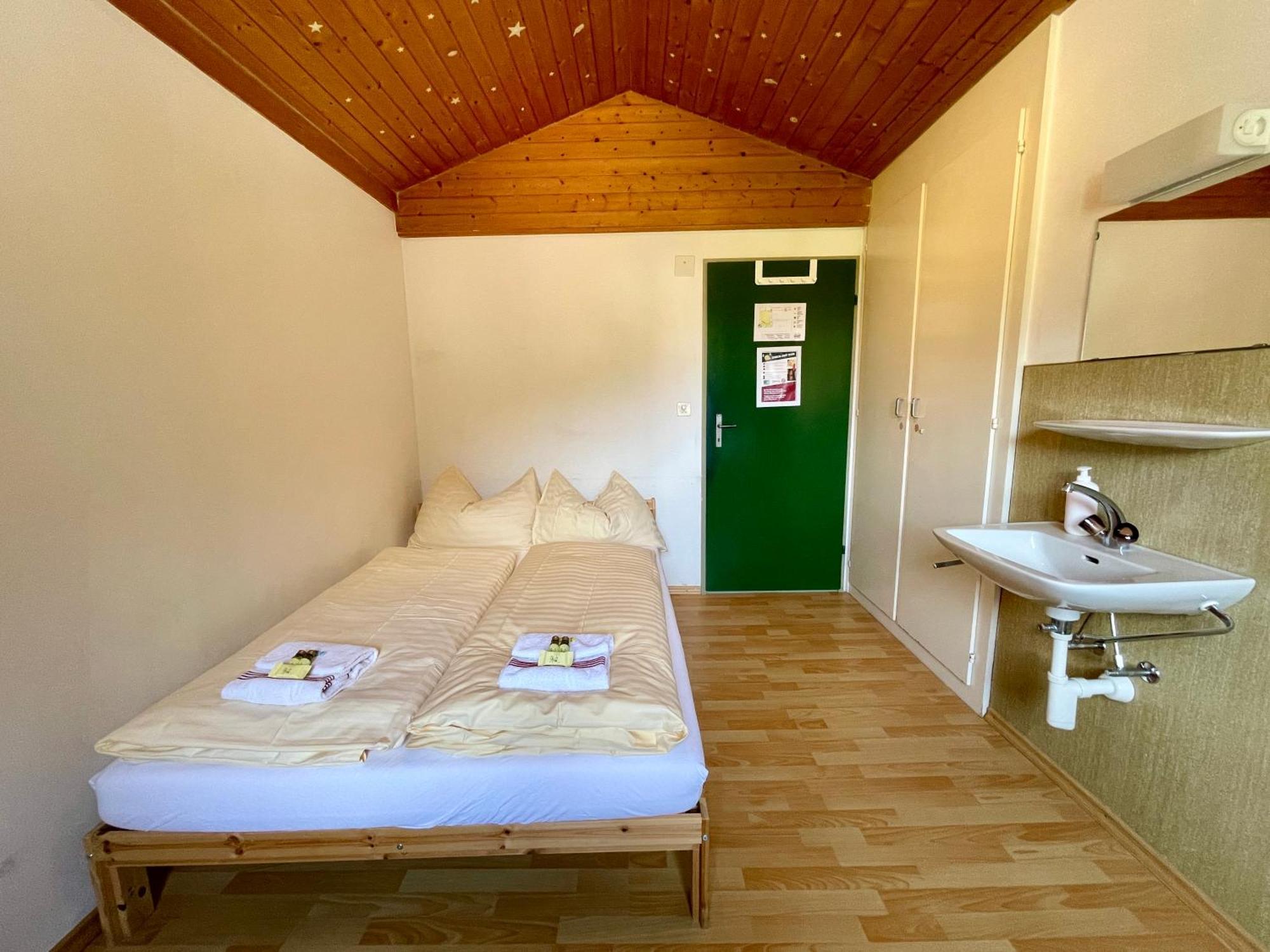 Alpine Base - Adults Only * Lauterbrunnen