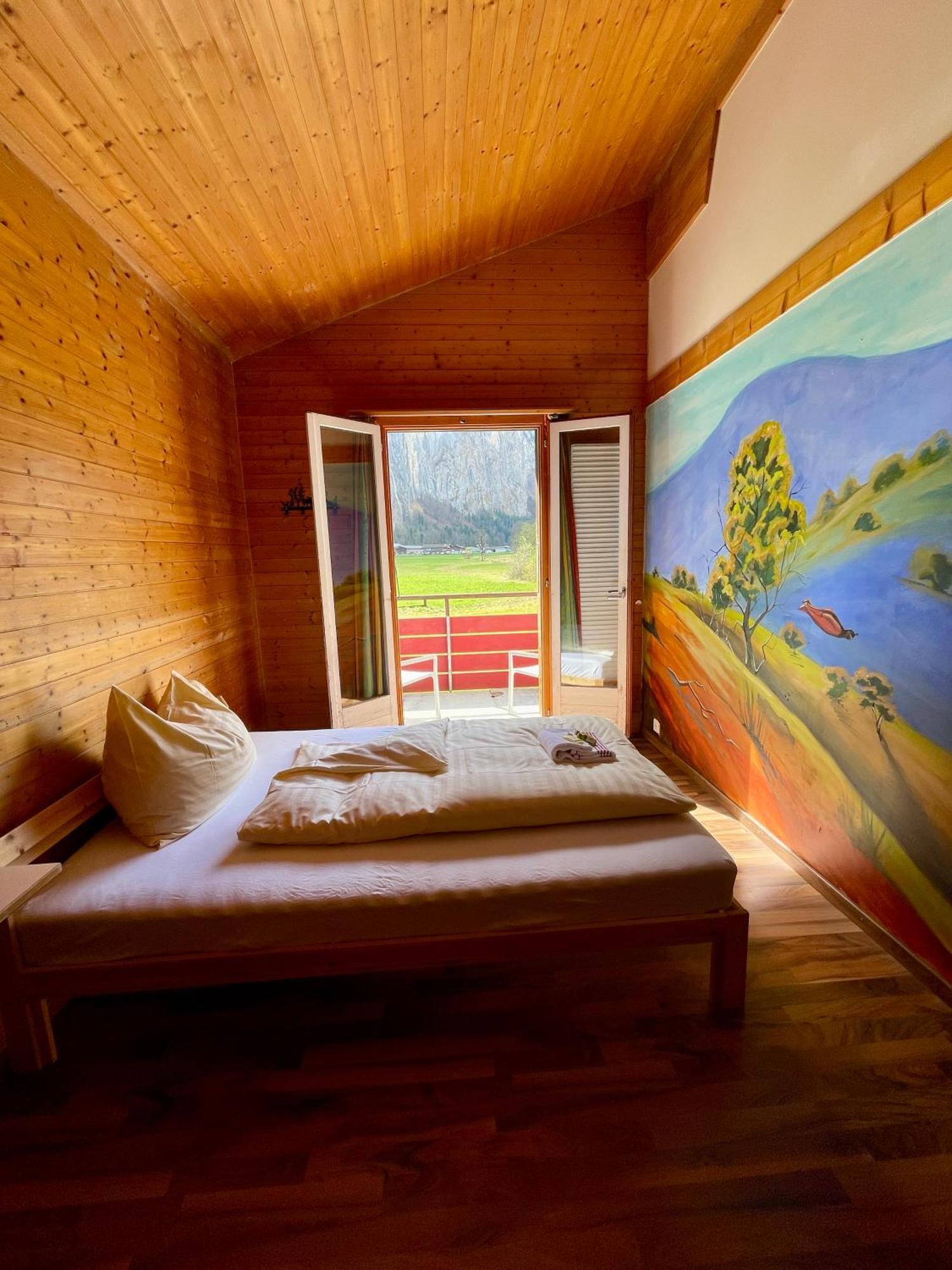 Alpine Base - Adults Only Albergue Lauterbrunnen